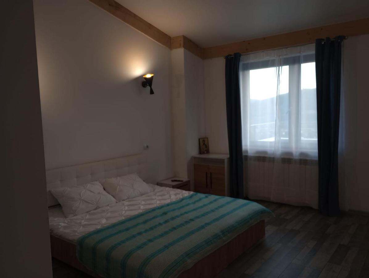 Casa Prieteniei - cazare Hotel Piatra Neamţ Exterior foto